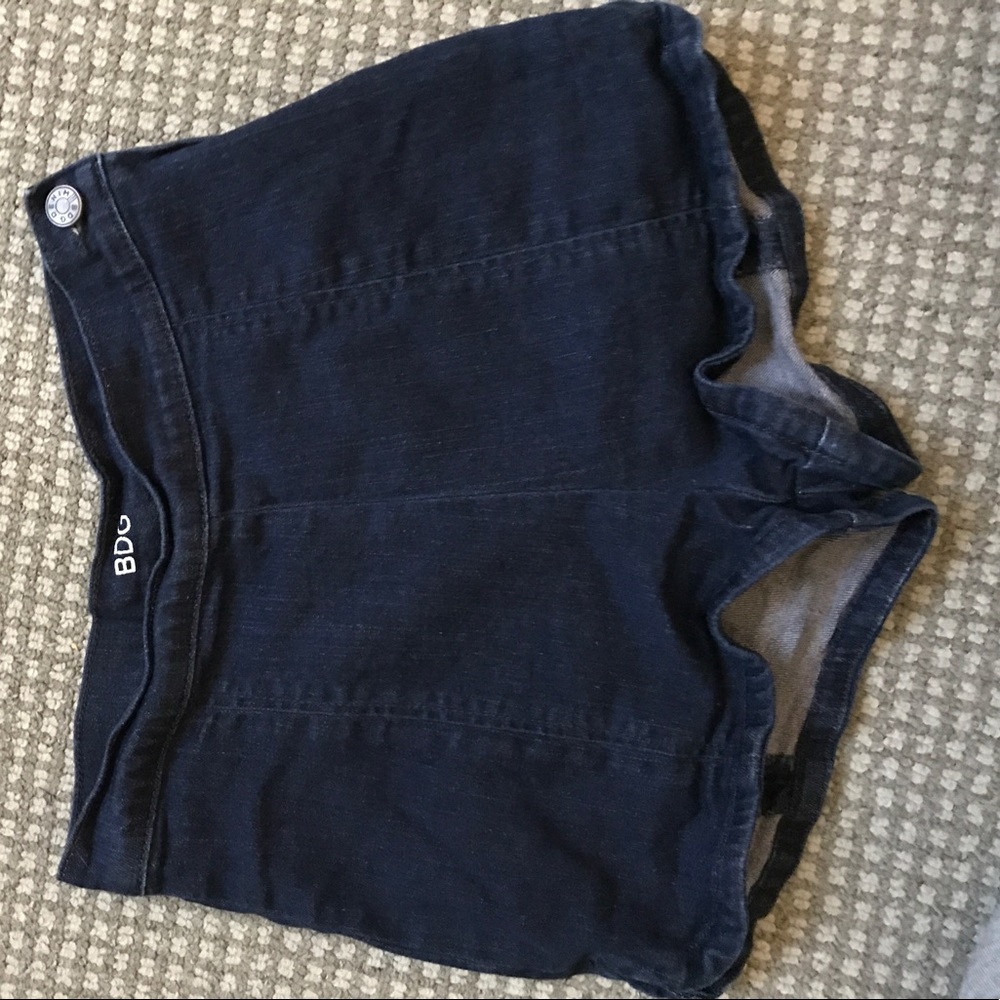 BDG HIGH-WAISTED SHORTS